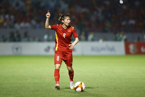 Quả bóng vàng Việt Nam 2024: Lần đầu đáng nhớ của Tiến Linh, Thùy Trang - Ảnh 4. Quả bóng vàng Việt Nam 2024: Lần đầu đáng nhớ của Tiến Linh và Thùy Trang - Ảnh 3.