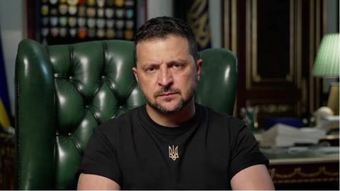Ông Zelensky nói về triển vọng giành lại Crimea - Ảnh 1. Tổng thống Ukraine Volodymyr Zelensky - Ảnh chụp màn hình Pravda