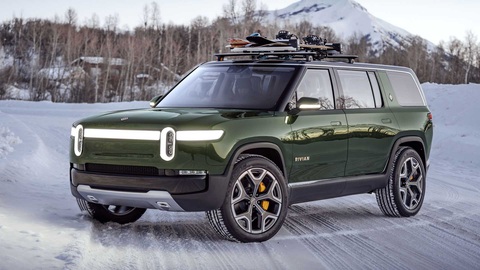 10 SUV tăng tốc nhanh nhất thế giới ở thời điểm hiện tại - Ảnh 8. 3. Rivian R1S. Tốc độ tối đa: 201km/h, khả năng tăng tốc từ 0 - 96km/h: 3,0 giây. Điểm chung của SUV điện "hiệu suất cao" là chúng không có tốc độ tối đa quá tốt vì giới hạn nhiệt và lưu ý về độ bền của pin. Tuy nhiên, mô-men xoắn cao đạt được gần như tức thời ngay sau khi đạp chân ga giúp 3 vị trí SUV tăng tốc nhanh nhất thế giới đều của xe điện - Ảnh: Motor1