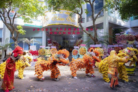 Thẩm mỹ viện nằm chung trong tòa nhà thuộc Phòng khám đa khoa Hoàn Hảo (số 10 Ngô Quyền, Phường Thắng Lợi, TP Buôn Ma Thuột, Đắk Lắk) - Ảnh: NGUYÊN ĐĂNG Thẩm mỹ viện nằm chung trong tòa nhà thuộc phòng khám đa khoa Hoàn Hảo (số 10 Ngô Quyền, phường Thắng Lợi, TP Buôn Ma Thuột, Đắk Lắk) - Ảnh: NGUYÊN ĐĂNG