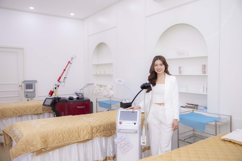 Không gian chăm sóc sắc đẹp sang trọng, nhẹ nhàng - Ảnh: NGUYÊN ĐĂNG Không gian chăm sóc sắc đẹp sang trọng, nhẹ nhàng - Ảnh: NGUYÊN ĐĂNG