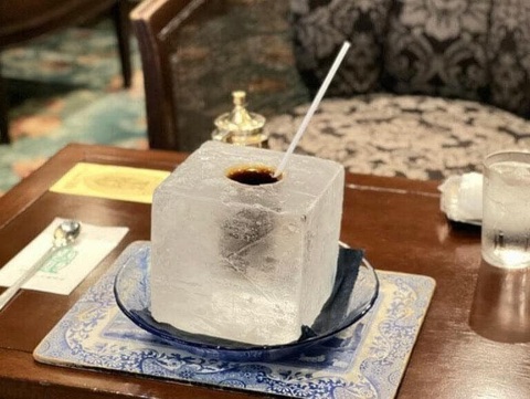 Ảnh vui 10-9: Khi Tề Thiên Đại Thánh ở một vũ trụ khác - Ảnh 6. 20 ngàn cà phê, 80 ngàn đá!