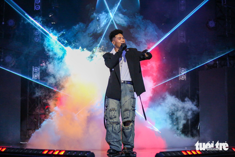 Rapper Phúc Chu biểu diễn trong đêm trao giải Rap Việt mùa 3 - Ảnh: PHƯƠNG QUYÊN Rapper Phúc Du biểu diễn ca khúc mới trong đêm trao giải Rap Việt mùa 3 - Ảnh: PHƯƠNG QUYÊN