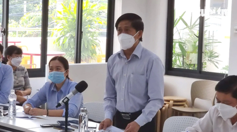 Ông Lê Minh Quốc Cường, cựu giám đốc Sở Lao động - thương binh và xã hội tỉnh Bình Dương, phát biểu tại một cuộc họp báo vào tháng 10-2021 - Ảnh: BÁ SƠN Ông Lê Minh Quốc Cường, giám đốc Sở Lao động - Thương binh và Xã hội tỉnh Bình Dương, phát biểu tại một cuộc họp báo vào tháng 10-2021 - Ảnh: BÁ SƠN
