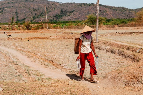 Mỗi khi vào mùa khô, nhất là sau Tết Nguyên đán, người dân các xã vùng cao huyện Hàm Thuận Nam, tỉnh Bình Thuận đối mặt với nhiều khó khăn do khan hiếm nước - Ảnh: NGÔ ĐÌNH HÒA Mỗi khi vào mùa khô, nhất là sau Tết Nguyên đán, người dân các xã vùng cao huyện Hàm Thuận Nam, tỉnh Bình Thuận đối mặt với nhiều khó khăn do khan hiếm nước - Ảnh: NGÔ ĐÌNH HÒA