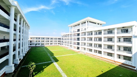 Trường bất ngờ di dời cơ sở, sinh viên hoang mang - Ảnh 3. Sinh viên Trường đại học Mở TP.HCM sẽ học tại cơ sở Nhà Bè từ đầu năm học 2023-2024