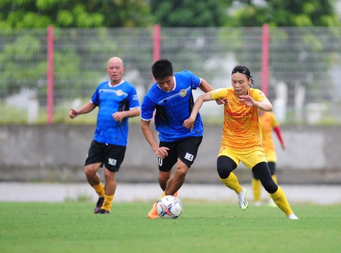 Chủ tịch VFF làm trưởng đoàn môn bóng đá nam và nữ AFC tại Asiad 19 - Ảnh 3. Tiền đạo Hải Yến cùng đội tuyển nữ Việt Nam thi đấu giao hữu tại Hải Phòng - Ảnh: VFF