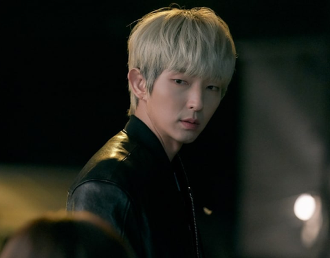 4 'ông chú' màn ảnh Hàn cứ comeback là khiến mọt phim điên đảo - Ảnh 3. Tạo hình ác quỷ ấn tượng của Lee Jun Ki trong Flower of Evil