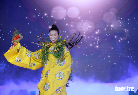 Chiêm ngưỡng những bộ trang phục từ hoa Đà Lạt trên sàn catwalk - Ảnh 6. Ảnh: M.V