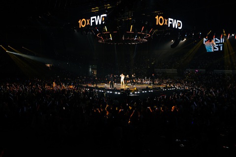 Tân Tổng Giám đốc FWD Việt Nam tri ân khách hàng tại FWD Music Fest 2023 - Ảnh 4. Tân Tổng Giám đốc FWD Việt Nam tri ân khách hàng tại FWD Music Fest 2023 - Ảnh 4.