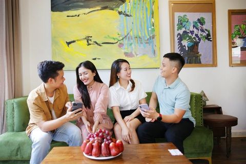 Người dùng chuộng đặt vé tàu - xe trực tuyến trên ứng dụng ngân hàng - Ảnh 1. Người dùng chuộng đặt vé tàu hỏa, xe khách trên ứng dụng ngân hàng và ví VNPAY