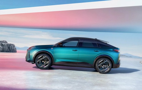 Peugeot 3008 đời mới chính thức ra mắt: Trở thành xe điện, thiết kế đổi mới lớn - Ảnh 2. Thiết kế Peugeot e-3008 mang đậm chất SUV lai coupe với trần cong và tỉ lệ cùng vóc dáng thể thao - Ảnh: Peugeot