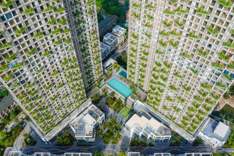 Xây dựng toà tháp biểu tượng hơn 500 biệt thự sân vườn giữa mây trời tại Nghệ An - Ảnh 2. Ảnh thực tế tại tòa tháp Sol Forest, Ecopark