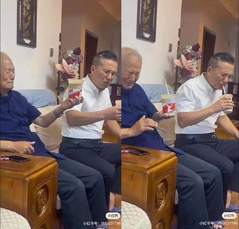 Ảnh vui 12-9: 'Nhà nghỉ Mai Về' chọc cười dân mạng - Ảnh 6. Ông nội và bố khi lần đầu thưởng thức trà sữa.