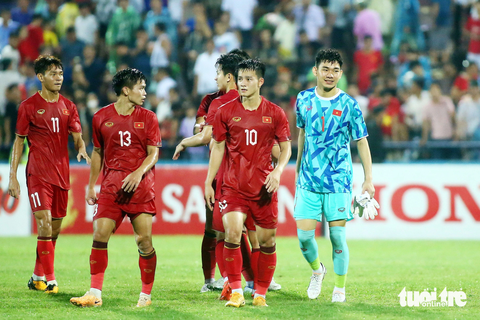Chờ luồng sinh khí mới từ U23 Việt Nam ở trận cuối với Singapore - Ảnh: HOÀNG TÙNG Chờ luồng sinh khí mới từ U23 Việt Nam ở trận cuối với Singapore - Ảnh: HOÀNG TÙNG
