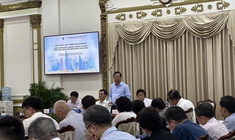 TP.HCM nghiên cứu phát triển các tuyến metro liên kết vùng trong quy hoạch - Ảnh 1. Chủ tịch UBND TP.HCM Phan Văn Mãi phát biểu định hướng hội nghị - Ảnh: THẢO LÊ