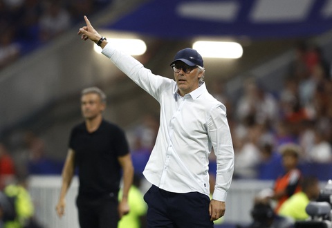 Điểm tin thể thao sáng 12-9: Pogba dương tính với doping, Bồ Đào Nha thắng Luxembourg 9-0 - Ảnh 4. HLV Laurent Blanc bị Lyon sa thải sau 4 trận chỉ giành được 1 điểm - Ảnh: Reuters