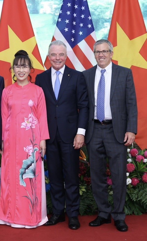 Vietjet và Boeing chốt kế hoạch giao tàu bay - Ảnh 3. Chủ tịch Vietjet Nguyễn Thị Phương Thảo, Tổng giám đốc toàn cầu Boeing - Brendan Nelson và Tổng giám đốc thương mại toàn cầu Boeing - Brad McMullen tham gia nghị cấp cao về đầu tư và đổi mới sáng tạo Việt Nam - Hoa Kỳ