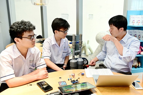 ‘Tại Solve for Tomorrow, Samsung luôn có chuyên gia đồng hành trên mọi hành trình’ - Ảnh 2. ‘Tại Solve for Tomorrow, Samsung luôn có chuyên gia đồng hành trên mọi hành trình’ - Ảnh 2.