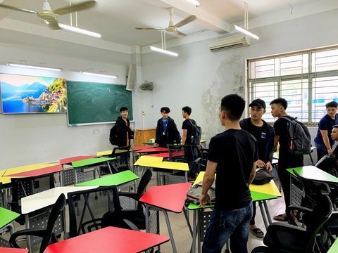 Trường đại học Sư phạm kỹ thuật TP.HCM tăng học phí, sinh viên phản ứng - Ảnh 1. Sinh viên Trường đại học Sư phạm kỹ thuật TP.HCM - Ảnh: TRẦN HUỲNH
