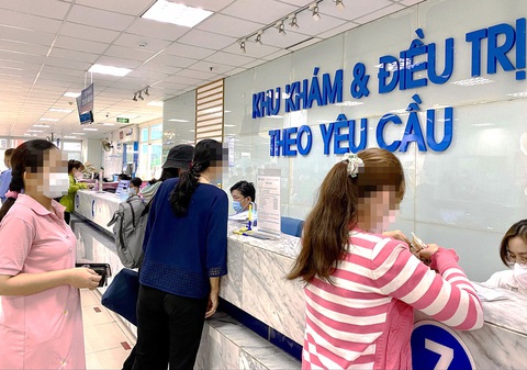 Phụ nữ đến thăm khám tại Bệnh viện Từ Dũ (TP.HCM) - Ảnh: X.MAI Phụ nữ đến thăm khám tại Bệnh viện Từ Dũ (TP.HCM) - Ảnh: X.MAI