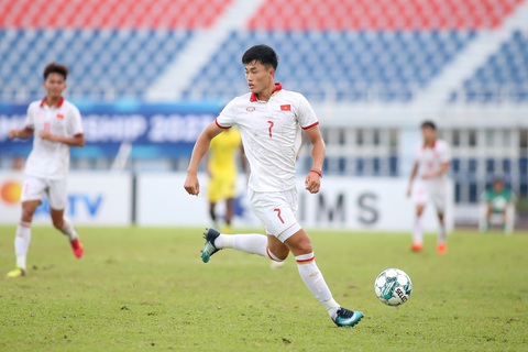 Tiền vệ Nguyễn Văn Trường không dự Asiad 19 vì bận tập trung cùng CLB Hà Nội thi đấu AFC Champions League - Ảnh: HOÀNG TÙNG Tiền vệ Nguyễn Văn Trường không dự Asiad 19 vì bận tập trung cùng CLB Hà Nội thi đấu AFC Champions League - Ảnh: HOÀNG TÙNG