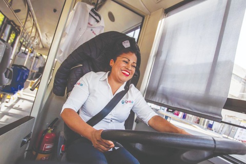 Mexico: Thành phố đầu tiên trên thế giới có lái xe bus toàn nữ - Ảnh 1. Mexico: Thành phố đầu tiên trên thế giới có lái xe bus toàn nữ - Ảnh 1.