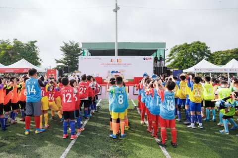 Chính thức khởi tranh giải bóng đá thiếu nhi toàn quốc - Lotteria Challenge Cup 2023 - Ảnh 1. Chính thức khởi tranh giải bóng đá thiếu nhi toàn quốc - Lotteria Challenge Cup 2023 - Ảnh 1.