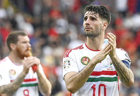 Szoboszlai đang dẫn dắt tuyển Hungary tỏa sáng ở vòng loại Euro 2024 - Ảnh: Reuters Szoboszlai đang dẫn dắt tuyển Hungary tỏa sáng ở vòng loại Euro 2024 - Ảnh: Reuters