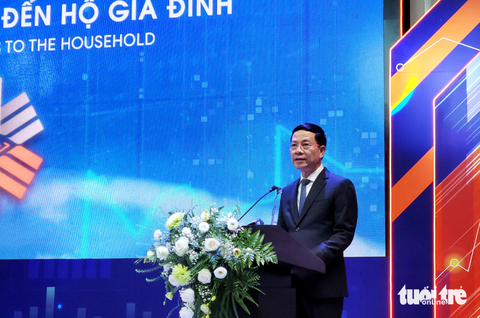 Lần đầu tổ chức diễn đàn quốc gia về kinh tế số - xã hội số - Ảnh 2. Theo Bộ trưởng Bộ Thông tin và Truyền thông Nguyễn Mạnh Hùng, mục tiêu của phát triển kinh tế số và xã hội số là để người dân giàu có, hạnh phúc hơn - Ảnh: TIẾN THẮNG