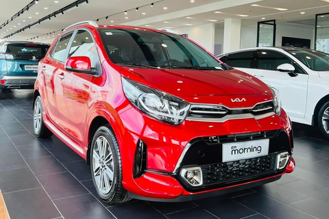 Tin tức giá xe: Nhiều xe Kia ở Việt Nam đồng loạt giảm giá - Ảnh 7. Kia Morning cũng được giảm giá khá nhiều trong lần điều chỉnh giá này, chỉ còn từ 349 triệu đồng. Đối thủ ngang hàng của Morning là i10 có giá từ 360 triệu đồng - Ảnh: Đại lý Kia/Facebook