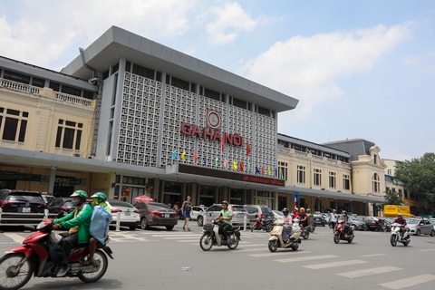 UBND TP Hà Nội muốn giữ nguyên hướng tuyến đường sắt tốc độ cao - Ảnh 1. UBND TP Hà Nội cho rằng việc khai thác tàu đường sắt tốc độ cao vào ga Hà Nội chưa phù hợp quy hoạch - Ảnh: VIỆT DŨNG