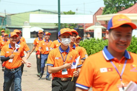 Lao động tham gia chương trình EPS được phổ biến kiến thức pháp luật trước khi xuất cảnh sang Hàn Quốc làm việc - Ảnh: HÀ QUÂN Lao động tham gia chương trình EPS được phổ biến kiến thức pháp luật trước khi xuất cảnh sang Hàn Quốc làm việc - Ảnh: HÀ QUÂN