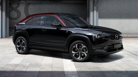 Mazda cập nhật giữa vòng đời cho xe điện đầu tiên, cấp điện cho cả gia đình 9 ngày liên tục - Ảnh 1. Dù có thiết kế nội ngoại thất không hề tồi, Mazda MX-30 vẫn thất bại toàn tập trong việc hút khách vì có tầm vận hành chỉ 200km - Ảnh: Autoblog