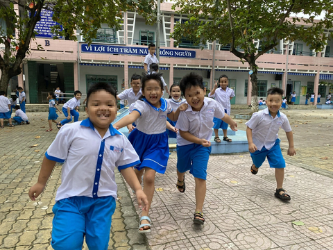 Bệnh đau mắt đỏ tấn công nhiều trường học ở miền Trung - Ảnh 1. Bệnh đau mắt đỏ