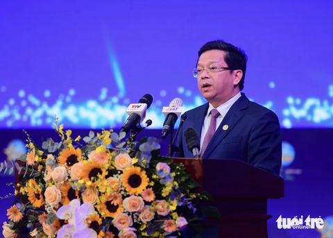 TP.HCM sẽ là Trung tâm tài chính quốc tế và thành phố xanh - Ảnh 2. Ông Nguyễn Đức Hiển: Ban Kinh tế Trung ương đồng hành cùng TP.HCM trong xây dựng các cơ chế, chính sách đặc thù - Ảnh: QUANG ĐỊNH