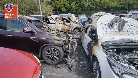 Phải dùng 6.000 lít nước mới dập tắt được chiếc xe điện cháy - Ảnh 2. Hiện trường vụ cháy ở sân bay Sydney - Ảnh: Drive