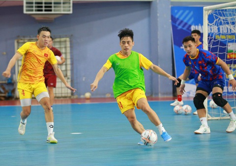 HLV Diego Giustozzi: 'Đối đầu với đội bóng lớn sẽ giúp futsal Việt Nam trưởng thành hơn' - Ảnh 1. Đội tuyển futsal Việt Nam tập luyện chuẩn bị cho 2 trận giao hữu - Ảnh: AN TÔ