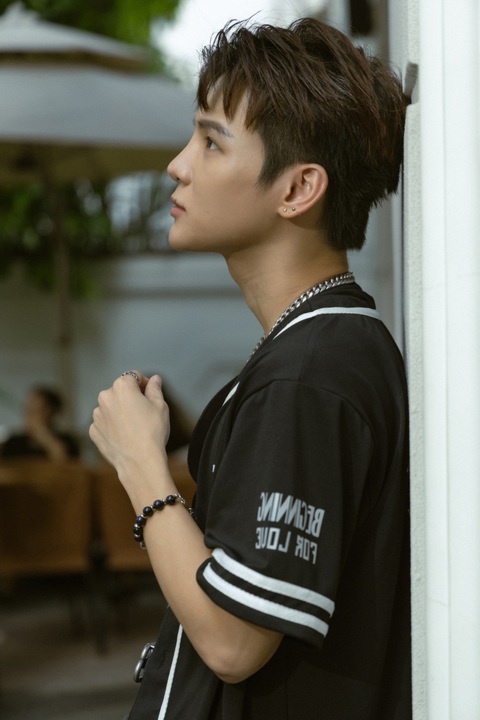 Thái Ngân kể thi hát lận đận, mỗi khi buồn chuyển khoản cho mẹ - Ảnh 2. Từng muốn bỏ ca hát vì "thi đâu rớt đó"