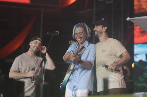 Thắng "Ngọt" biểu diễn cùng The Moffatts tại HAY Fest 2022 - Ảnh: BTC Thắng "Ngọt" biểu diễn cùng The Moffatts tại HAY Fest 2022 - Ảnh: BTC