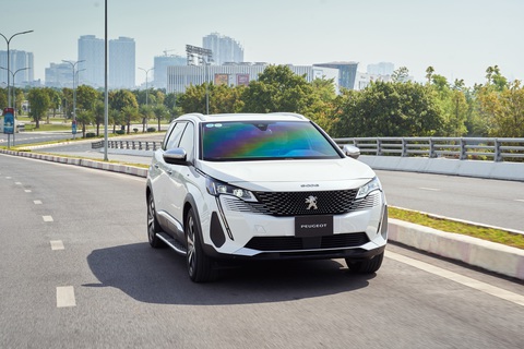 Peugeot Việt Nam áp dụng giá mới cho bộ 3 SUV cao cấp - Ảnh 1. Peugeot 5008 có mức giá lần lượt từ 894 triệu đồng và 1,049 tỉ đồng