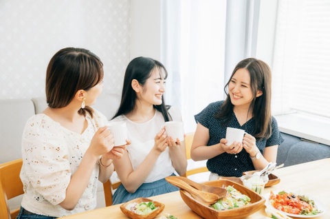 Giới trẻ bắt nhịp lối sống xanh - ăn uống lành mạnh - Ảnh 1. Người trẻ có xu hướng lựa chọn thực phẩm ít đường trong chế độ ăn hàng ngày