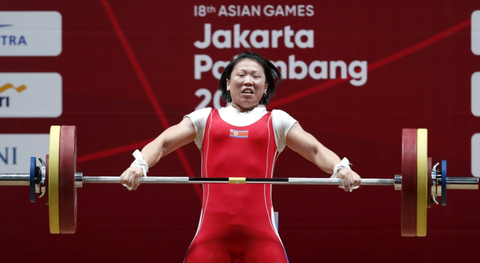 Triều Tiên gửi vận động viên đến Asian Games 2023 tại Trung Quốc - Ảnh 1. Nữ vận động viên cử tạ Rim Un Sim của Triều Tiên dự kiến sẽ thi đấu tại Asian Games 2023 - Ảnh: REUTERS