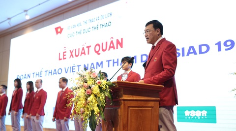 Đoàn thể thao Việt Nam xuất quân, đặt chỉ tiêu giành 2-5 huy chương vàng Asiad 19 - Ảnh 1. Ông Đặng Hà Việt báo cáo về công tác chuẩn bị của đoàn thể thao Việt Nam cho Asiad 19 - Ảnh: HOÀNG TÙNG