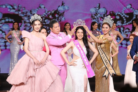 Trần Mỹ Huyền giành giải thưởng cao nhất cuộc thi Miss Petite Vietnam 2023 - Ảnh: BTC Trần Mỹ Huyền giành giải thưởng cao nhất cuộc thi Miss Petite Vietnam 2023 - Ảnh: BTC