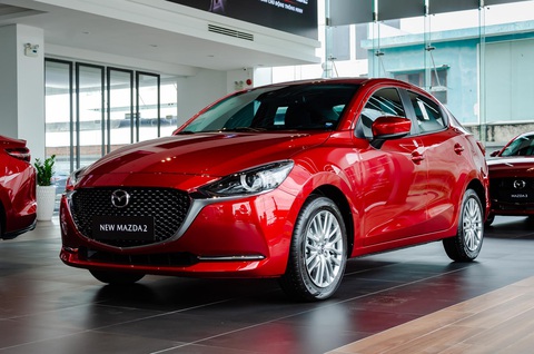 Mazda CX-30 ưu đãi tương đương 50% phí trước bạ - Ảnh 3. Mẫu sedan Mazda2 sau điều chỉnh có giá bán hấp dẫn nhất trong phân khúc chỉ từ 415 triệu đồng