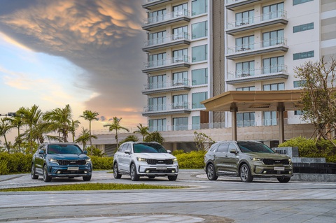 Kia ưu đãi giá mới, giảm đến 75 triệu đồng trong tháng 9-2023 - Ảnh 1. Dòng xe đang "ăn khách" Kia Sorento cũng được ưu đãi giảm đến 75 triệu đồng