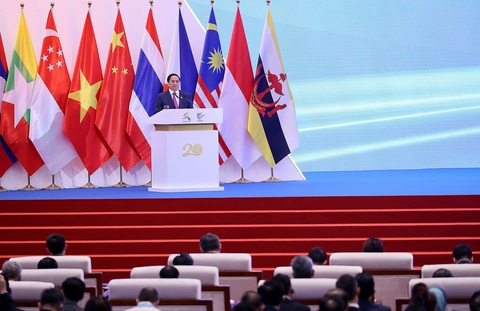 Thủ tướng Phạm Minh Chính kết thúc tốt đẹp chuyến công tác Trung Quốc - Ảnh 4. Trong chuyến công tác lần này, Thủ tướng đã tham dự và phát biểu tại lễ khai mạc Hội chợ CAEXPO và Hội nghị CABIS lần thứ 20, diễn ra sáng 17-9 Ảnh: DƯƠNG GIANG