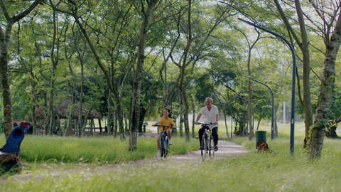 Nhà sáng lập Ecopark tiên phong phát triển bất động sản Blue Zones - Ảnh 2. Người trẻ vận động nhiều hơn, người già sống nhiều niềm vui hơn