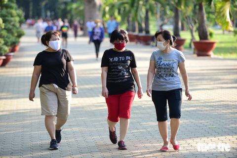 Báo động tuổi mãn kinh phụ nữ châu Á có thể sớm hơn 2-7 năm so với phụ nữ da trắng - Ảnh 1. Tuổi mãn kinh phụ nữ châu Á có thể sớm hơn 2-7 năm so với phụ nữ da trắng ở châu Âu và Bắc Mỹ - Ảnh: QUANG ĐỊNH